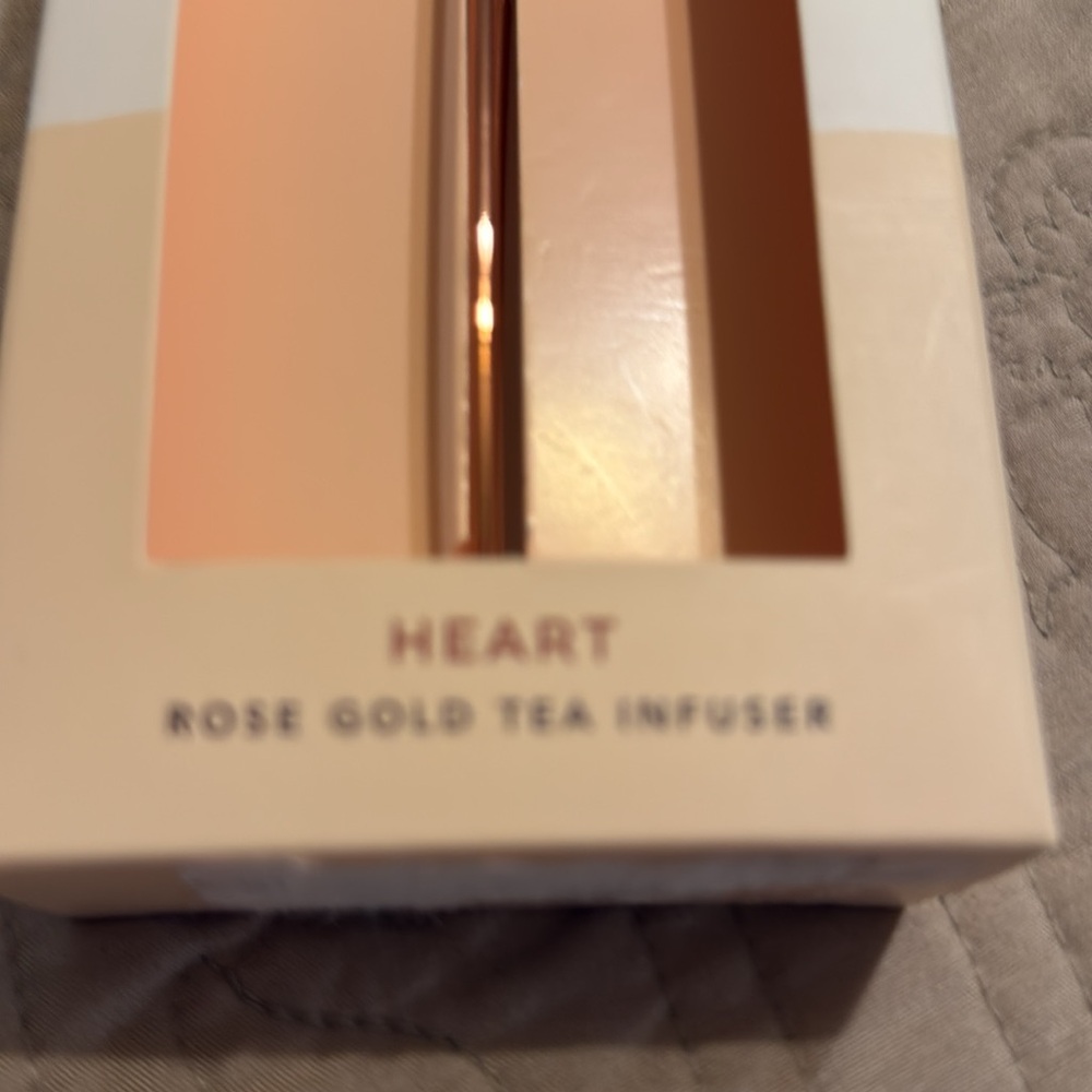 Pinky Up Rose Gold Heart Tea Infuser - Picture 5 of 6